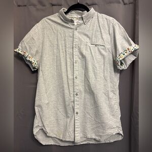 Denim & Flower Light Gray Short Sleeve Button-Down Shirt with Patterned Cuffs